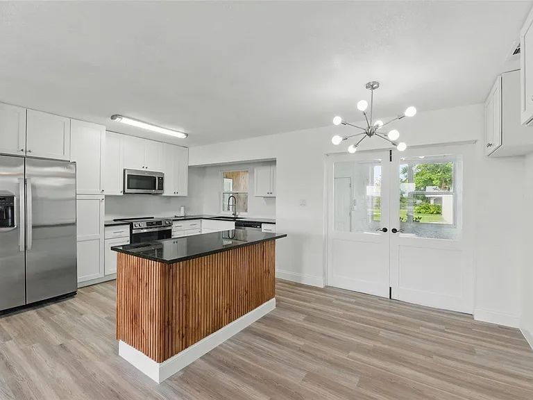 8812 Oakwood Dr — Photo 18
