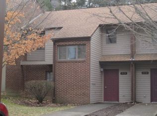 319 Shenandoah Cir, Blacksburg, VA 24060