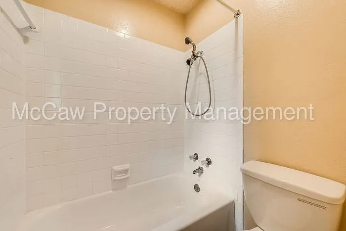 2913 Green Ridge St — Photo 10