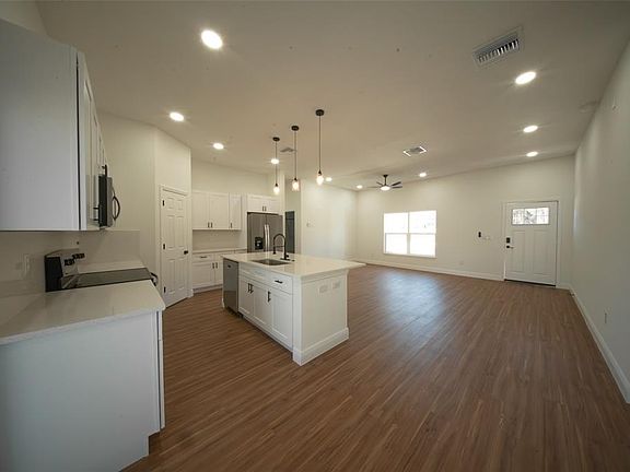3rd image of 13449 SW 60TH AVENUE ROAD