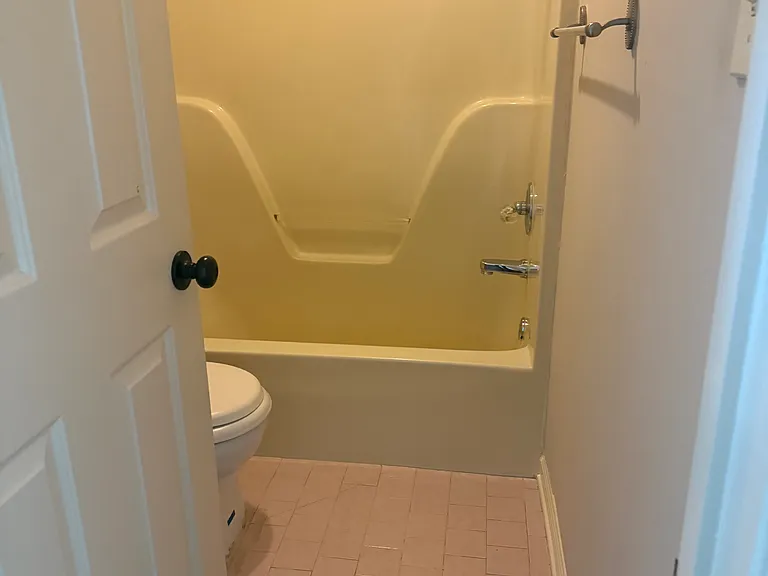 8490 Highland Glen Cir N — Photo 7
