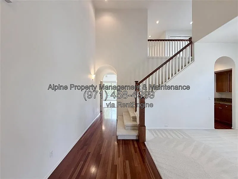 4 bed, 3.0 bath, 2919 sqft, $3,675 — Photo 2