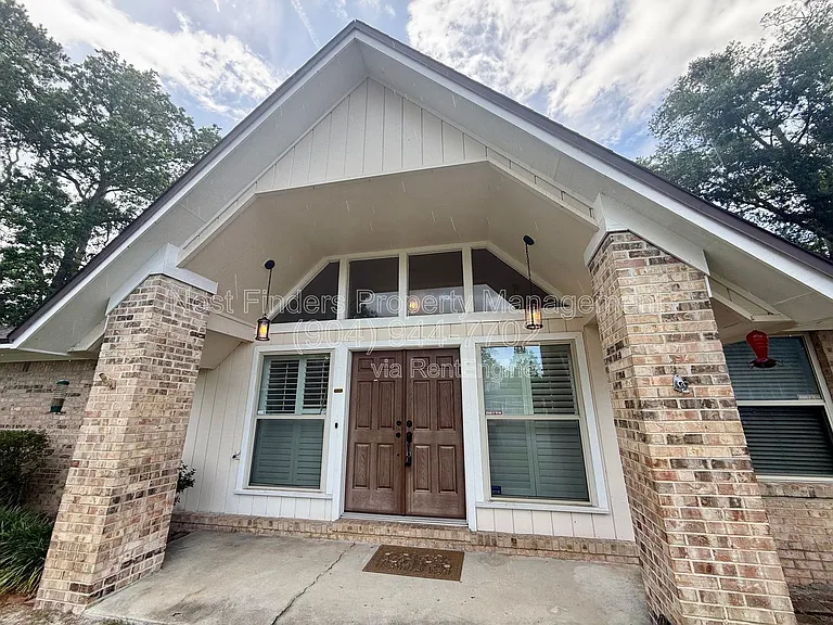 7007 Holiday Hill Ct — Photo 2