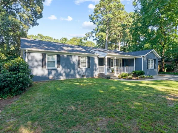 2077 Sarahs Creek Woods Rd, Hayes, VA 23072