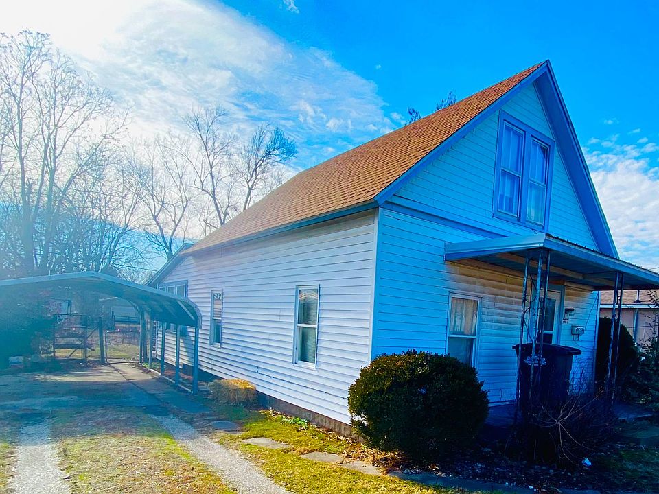 327 Highland St, Carrollton, IL 62016 Zillow