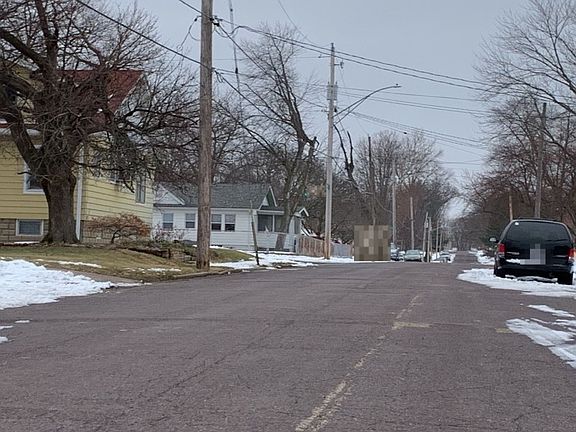 5th image of 848 E Maywood Ave