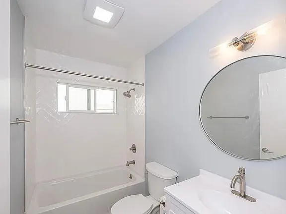 418 N Broadway #418.3 — Photo 10