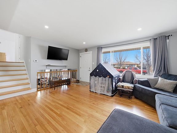 5th image of 10345 Barnard Dr