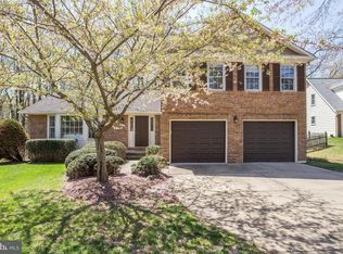 4514 Gilbertson Rd, Fairfax, VA 22032