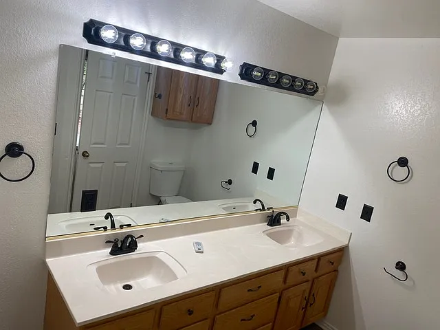660 E Vermillion Ave — Photo 17