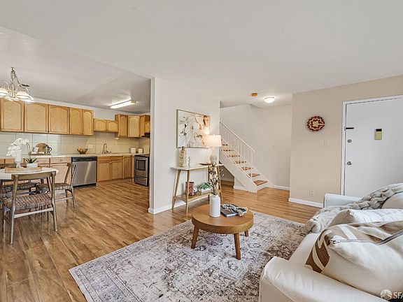 4th image of 460 Auburn Way APT 2