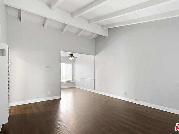 5th image of 11931 Hart St #31L