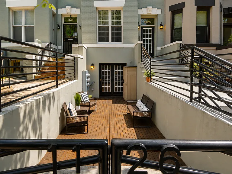 1126 Columbia Rd NW #1 — Photo 2