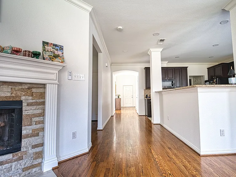 5513 Amber Way — Photo 2