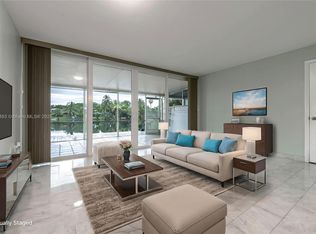 Lake Laura, Miami, FL 33183