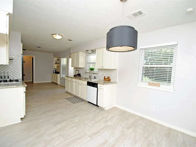 10659 Northbrook Dr — Photo 12