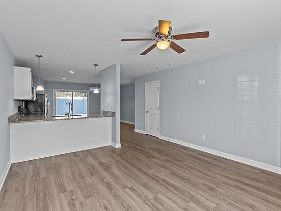 5th image of 1533 Pine Brook Ct #2