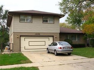 1226 Piacenti Ln, Chicago Heights, IL 60411