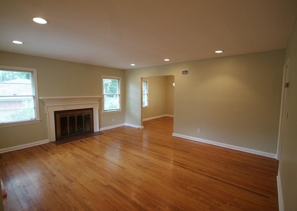 2nd image of 630 Early St