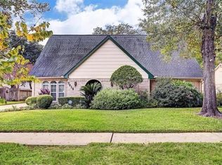7015 Bent Branch Dr, Houston, TX 77088