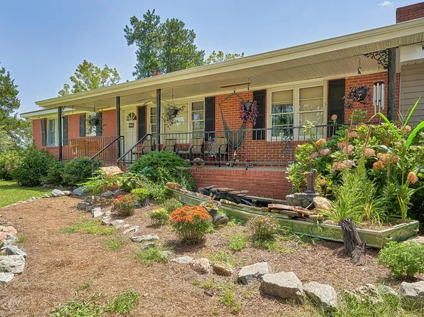 495 Carolina Road, Aberdeen, NC 28315