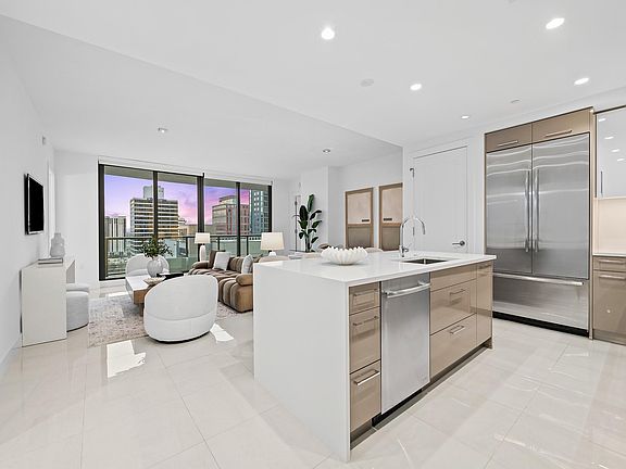 4th image of 100 E Las Olas Boulevard #1802