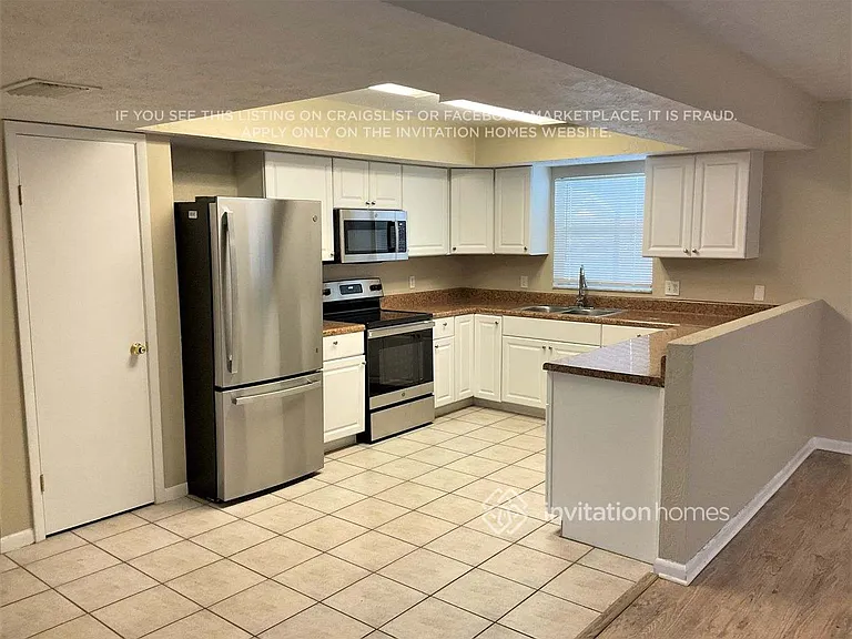 3831 Parkside Dr — Photo 4