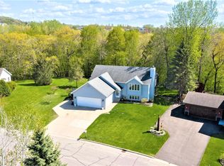 519 Whipple Way, Faribault, MN 55021