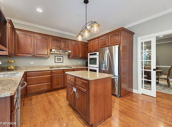 4th image of 436 Lindley Ave