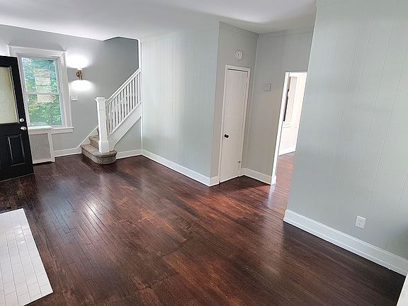 3rd image of 542 N Fairmount St
