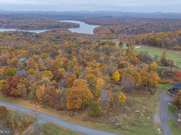 2nd image of Grand Estates Dr