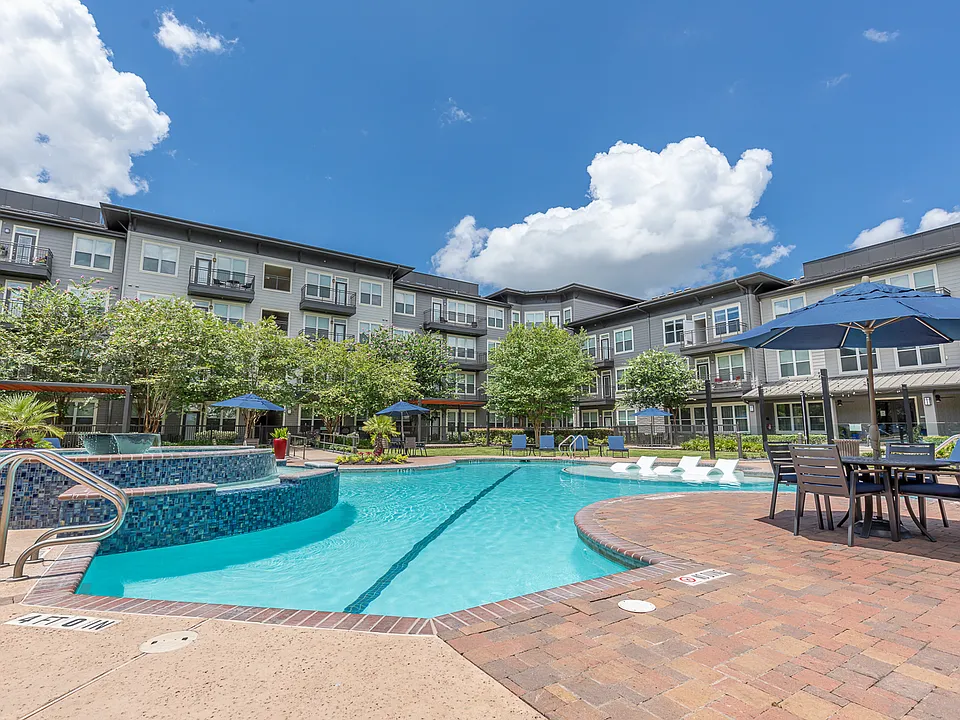 Resort Style Pool