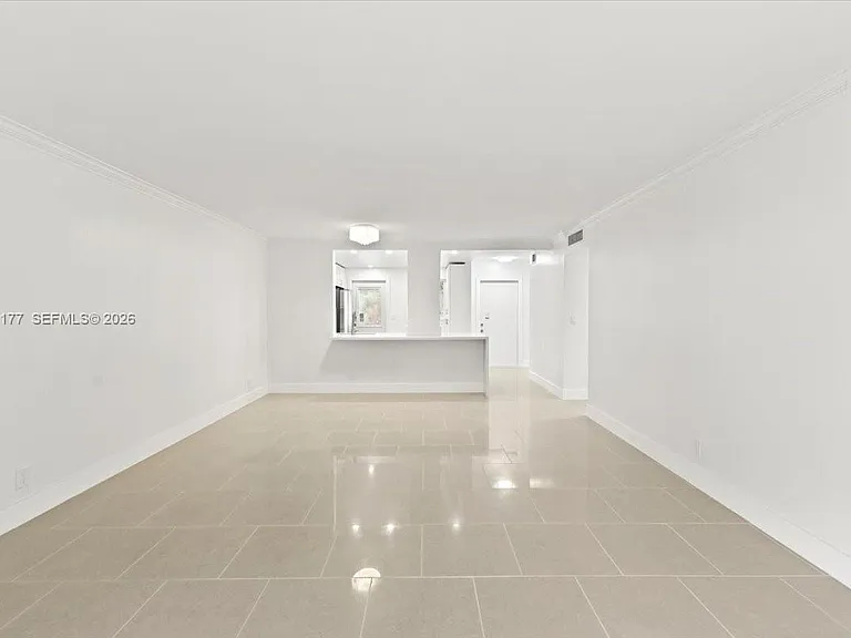 319 NE 14th Ave #201 — Photo 8
