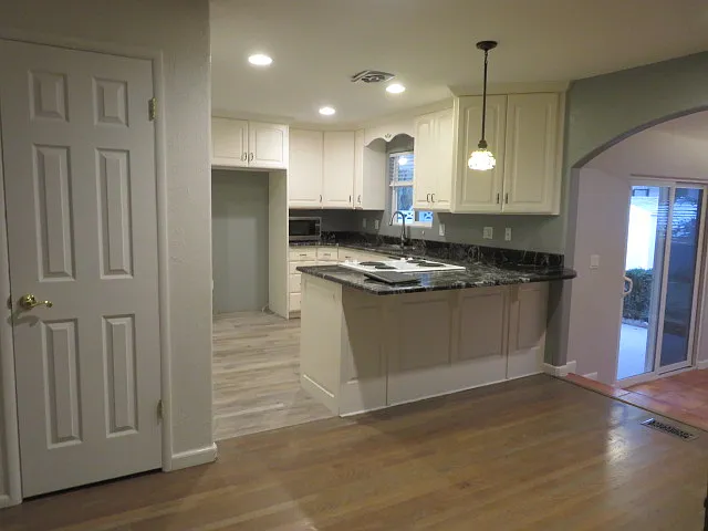 499 Capri Cir — Photo 10