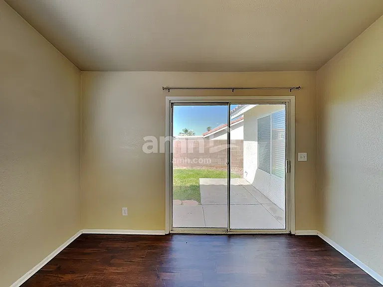 710 Breezy Ridge Dr — Photo 17