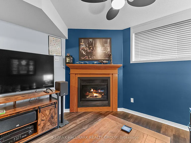 2250 Silverado Cres — Photo 21