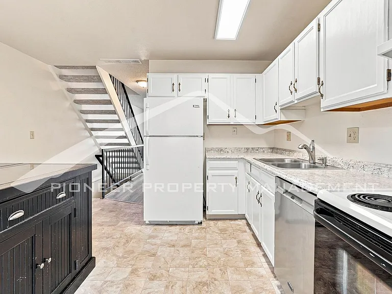 17681 E Loyola Dr #E — Photo 7