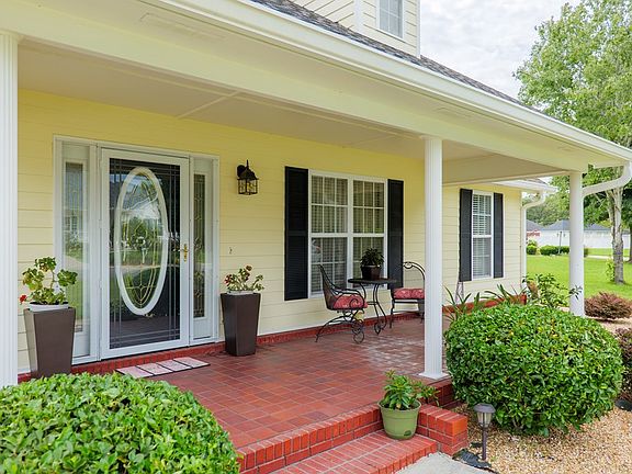 4th image of 4013 Grey Oak Dr