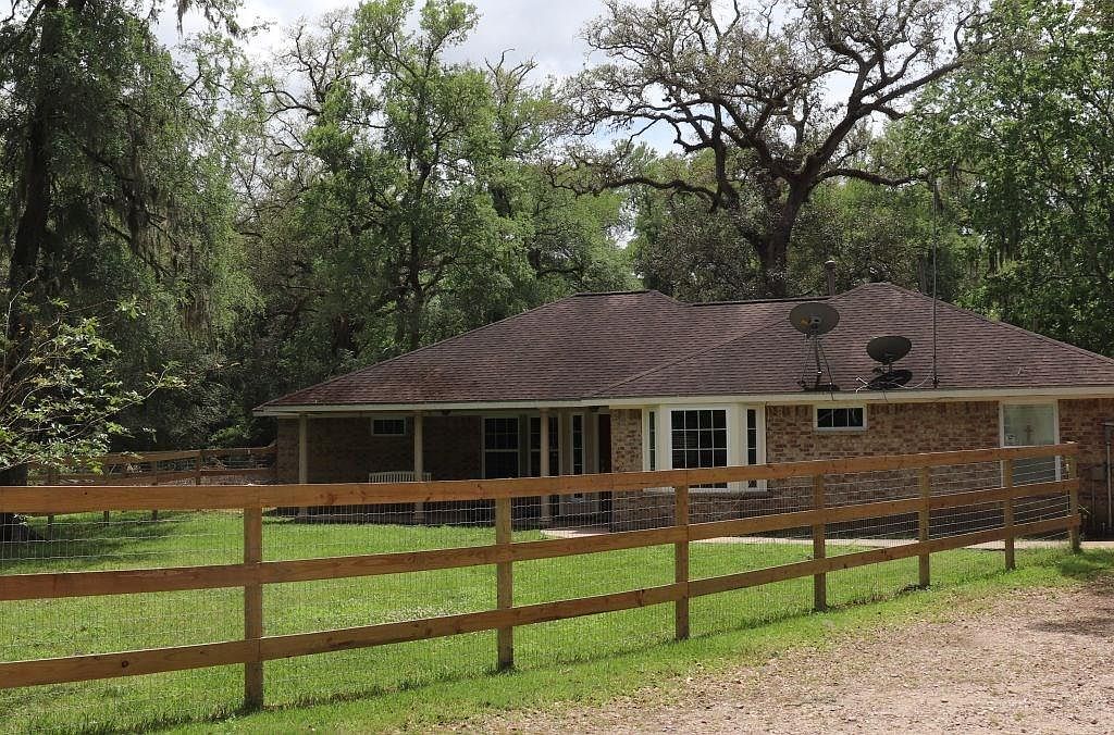 18302 River Oaks Rd, Damon, TX 77430 Zillow