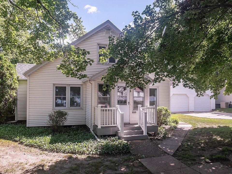1st image of 220 4th St NW