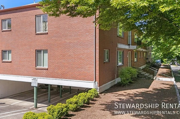 1020 E 18th Ave #1 — Photo 3