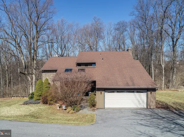 5029 Old Farm Ln, Mohnton, PA 19540