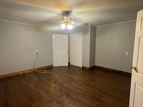 3rd image of 130 Caldwell St