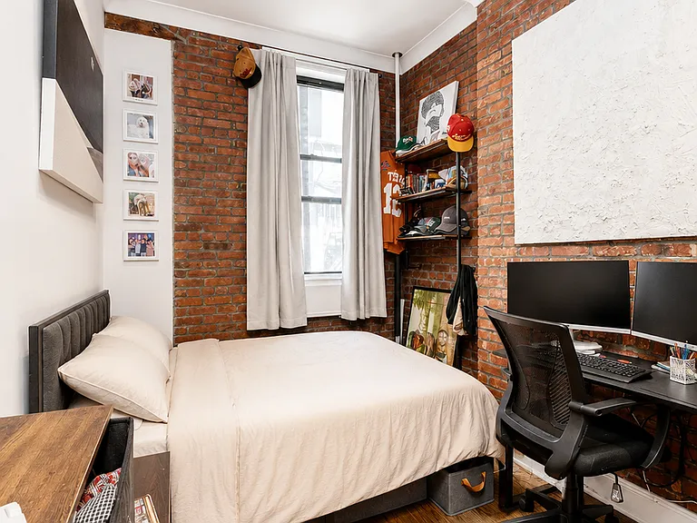 18 Abingdon Sq #6 — Photo 4
