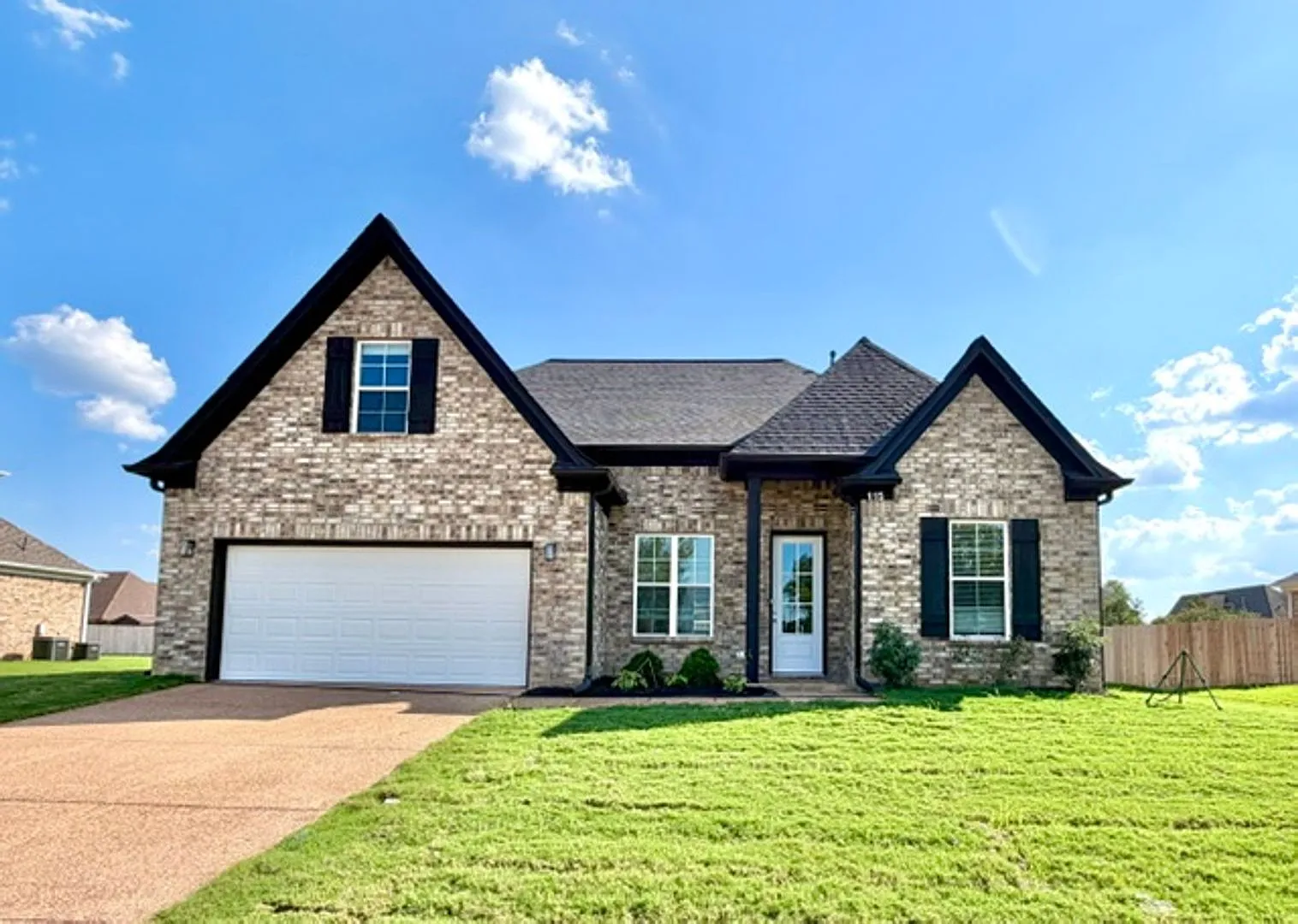 Now Leasing a Brand New 5-bedroom 3 bath home in Somerville, TN — Photo 1
