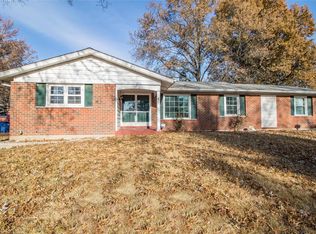 2215 Windsor Dr, Florissant, MO