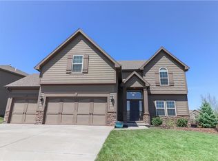 8508 NE 102nd St, Kansas City, MO 64157