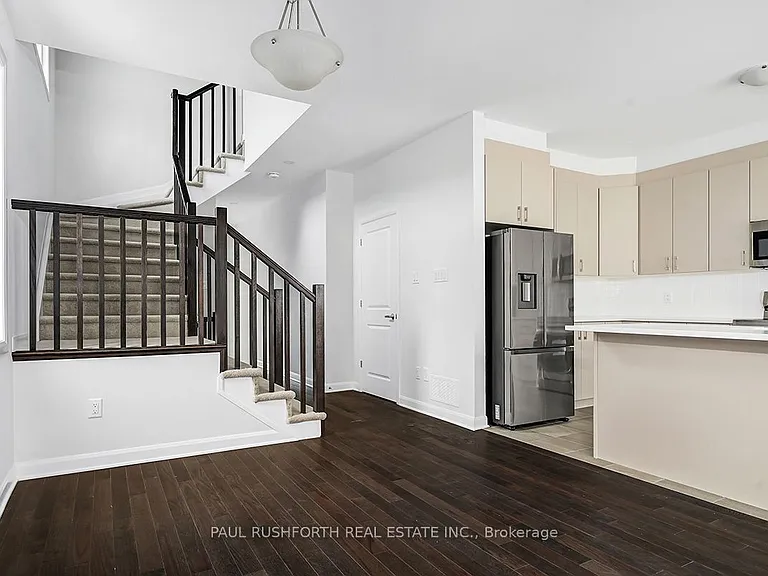 511 Convenire Row — Photo 7