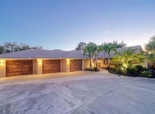 925 Bayshore Rd, Nokomis, FL 34275