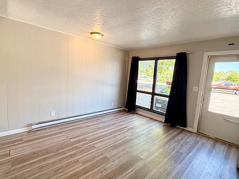 623 N Bryan Ave #20 — Photo 3